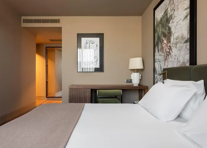 Dorma Essenzia Porto 4* פורטו