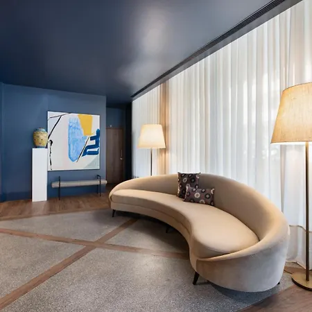 Hotel Exe Essenzia 4*