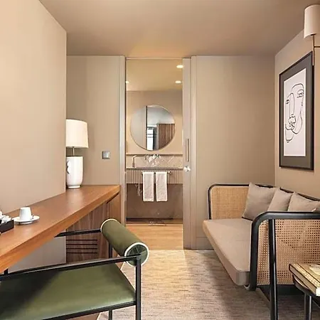 Dorma Essenzia Hotel 4*